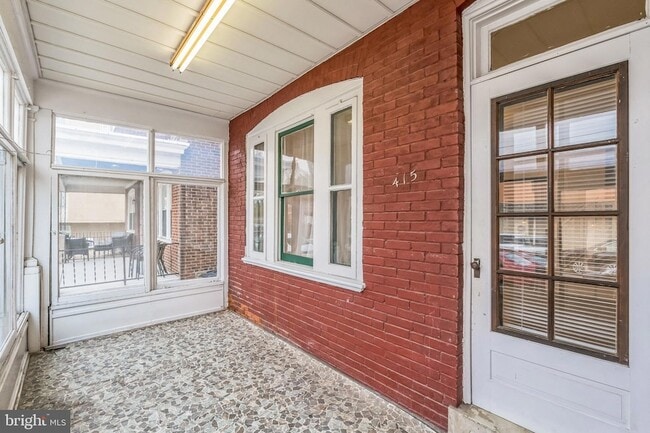 Photo - 415 Rector St