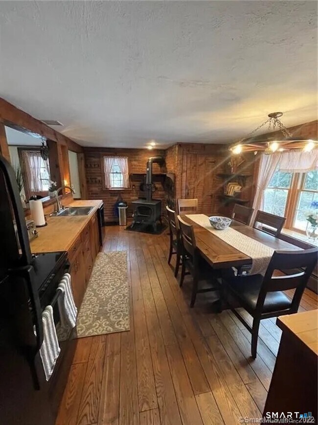 21 Wells Hill Rd