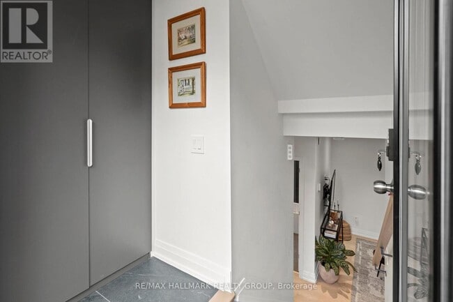 Photo - 130 Glenora St