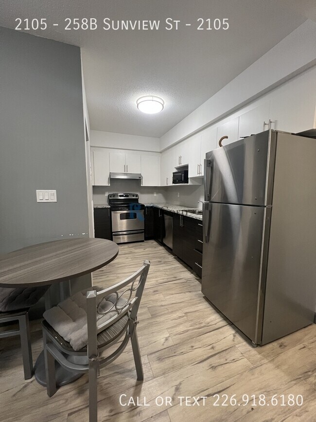 Photo - 258B-258B Sunview St