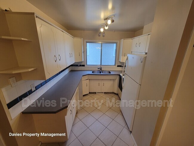 Photo - 10727-10764 64 Ave NW