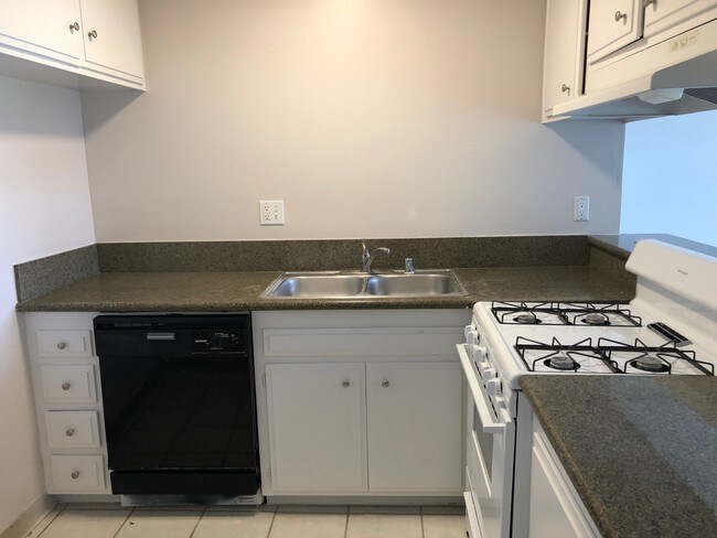 Photo - Amber Cove Apartments