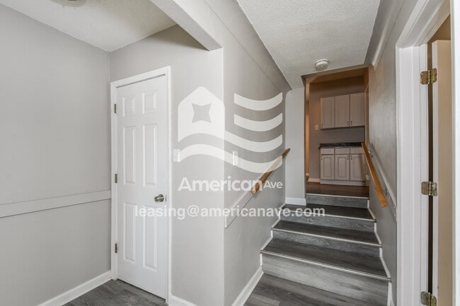 Photo - 765 Regina Ave