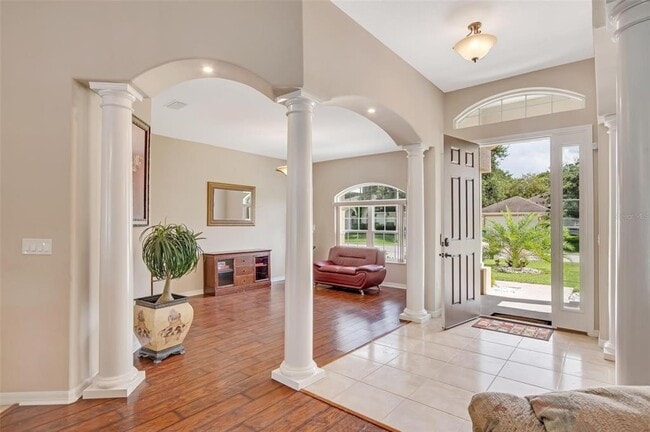 Photo - 1 Wavering Pl