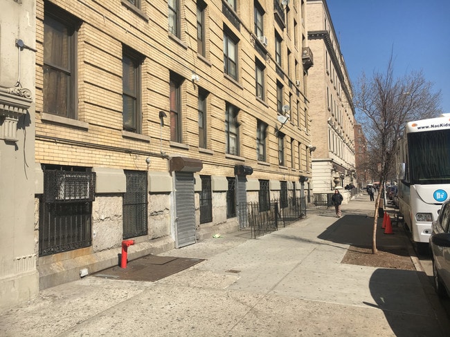 Photo - Lewis Morris Apartments