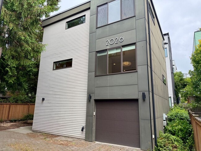 Building Photo - 2026 NW 62nd St