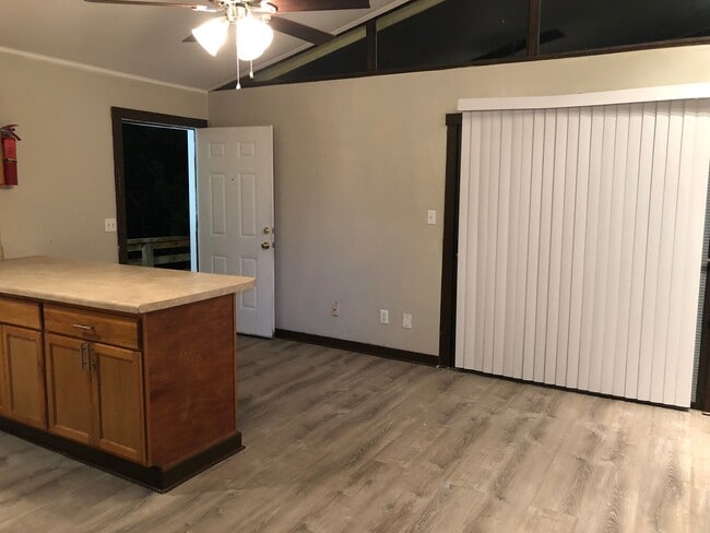 Unit A - 1356 Linda Ann Dr Unit A