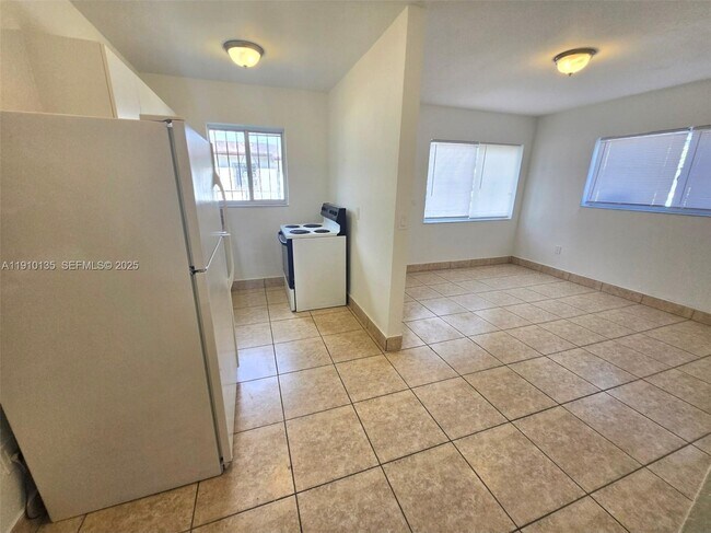 Photo - 3110 NW 19th Ave Unit 1