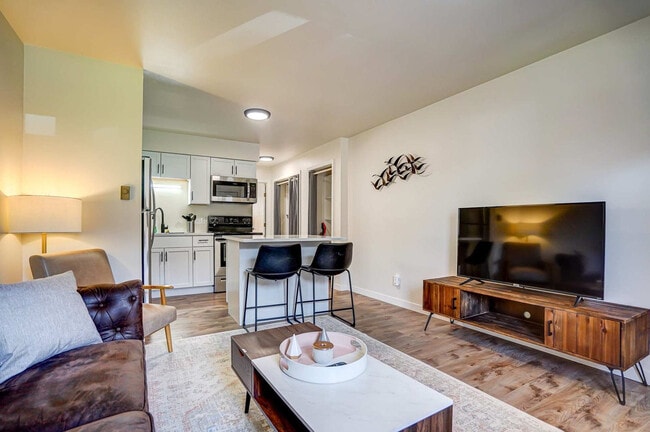 Building Photo - 1217 E Wilson St Unit ID1377390P