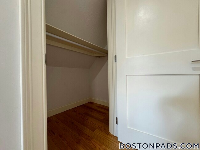 Photo - 21 Wall St Unit 2