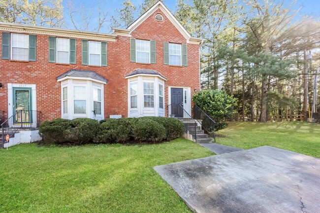 Photo - 5960 Hampton Ct