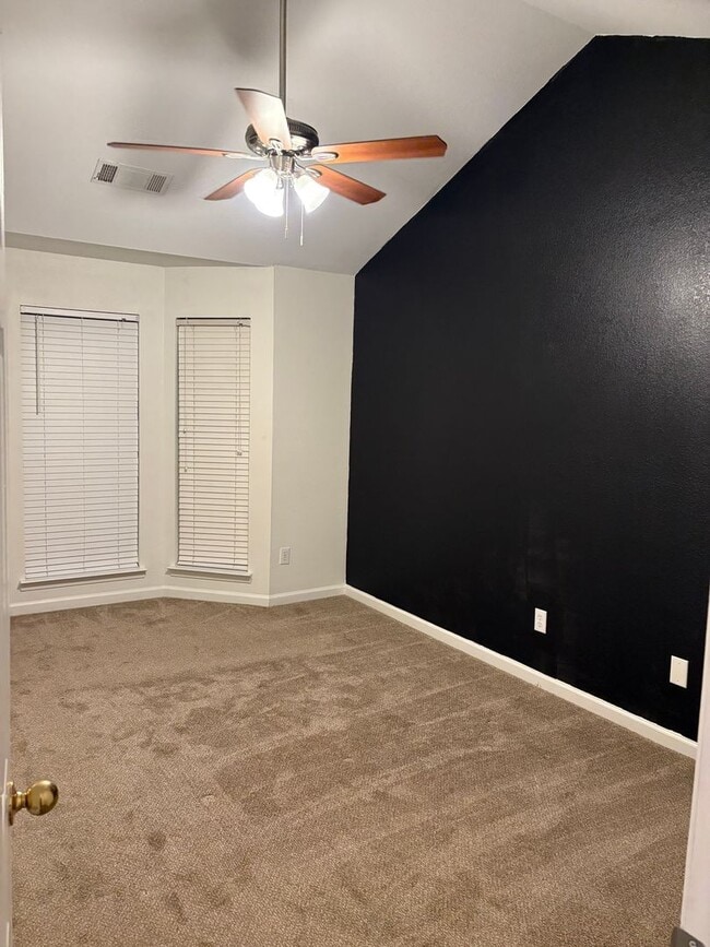 Photo - 2726 Snapfinger Manor