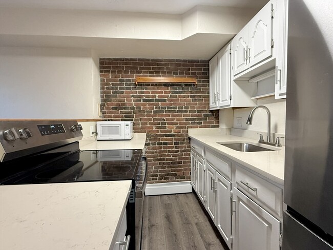 Photo - 166 F St Unit 1