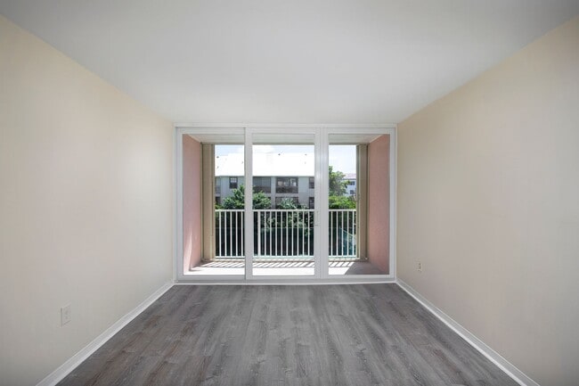Photo - 2 Bedroom 2 Bathroom in Santa Clara Condo