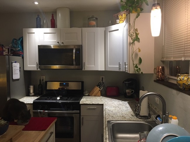 Kitchen - 5113 Rochelle Ave Unidad 1R