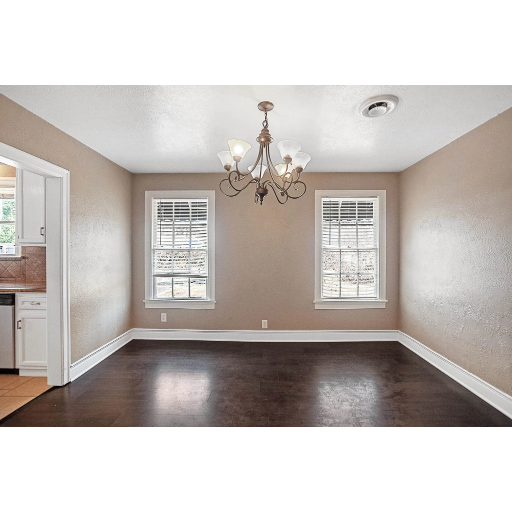 Photo - 2554 Gladys St