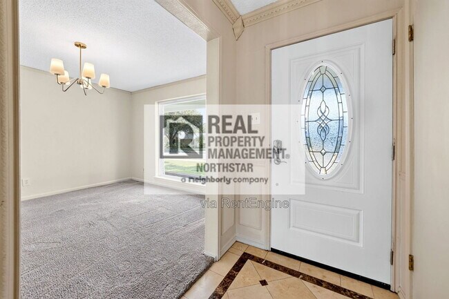 Photo - 902 Arrowhead Dr