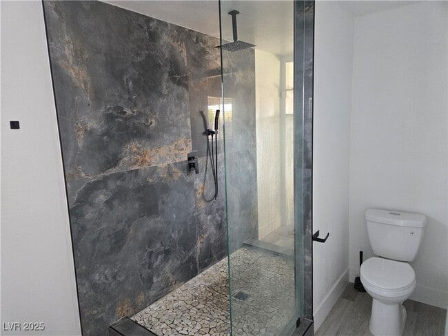 Building Photo - 1405 Termas