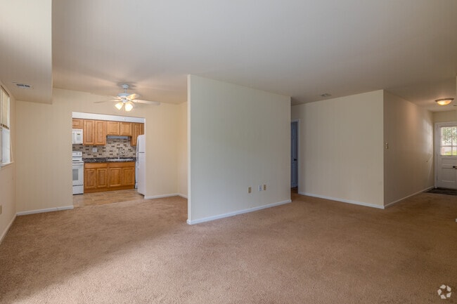 Living Rm and Dining Rm - 5 Rm, 2 Bd, 1 Ba - 1,000SF - Bucks Run Apts.