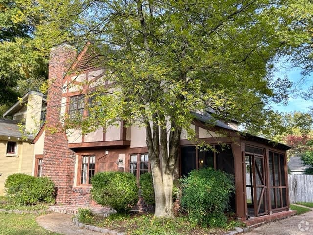 Building Photo - 750 N Auburndale St Rental