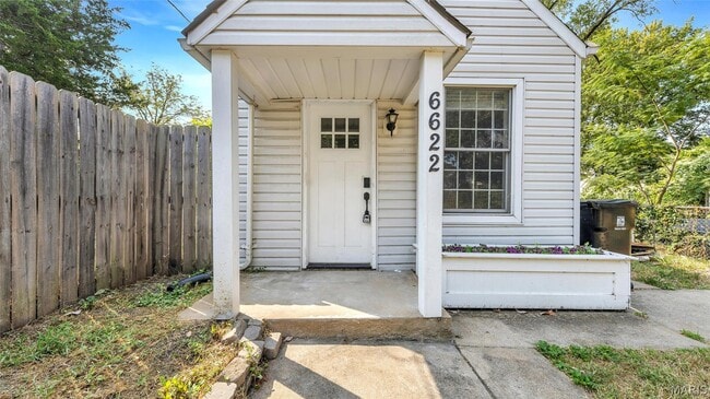 Photo - 6622 Crest Ave