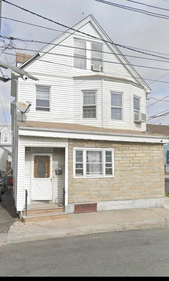 Photo - 17 Halstead St Unit 1R