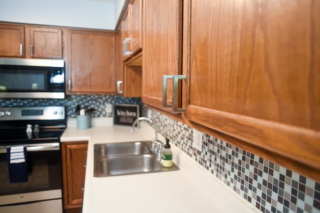 Kitchen - 523 Kimberlite St Unit 523