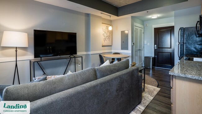 Photo - 335 W 9th St Unidad 906.1403838