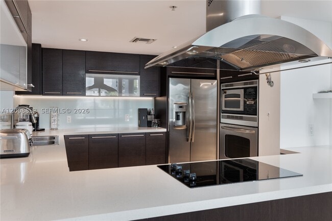 7928 East Dr Unit 106