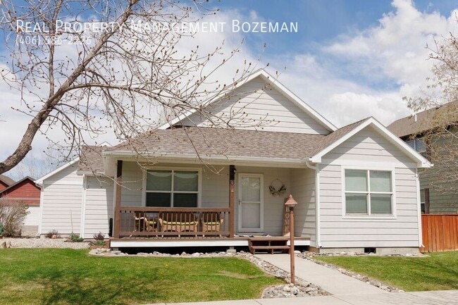Photo - 460 Woodman Dr