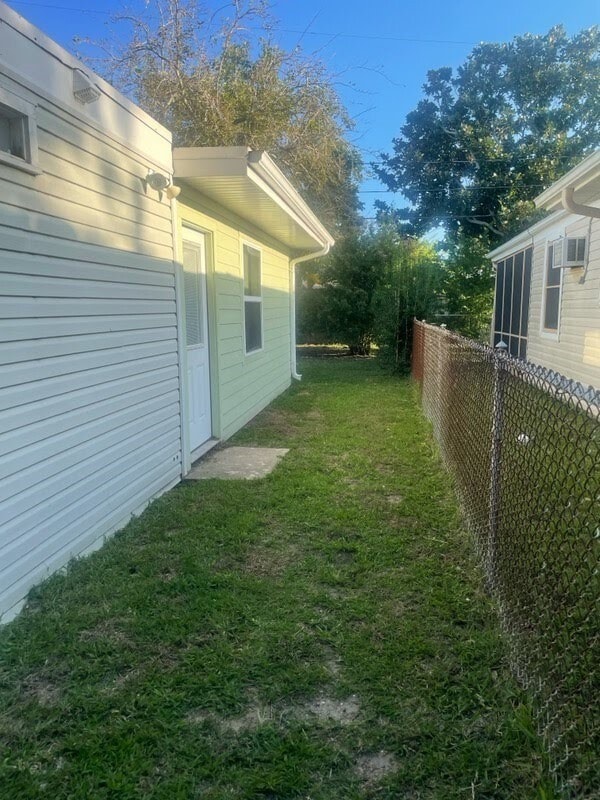 Building Photo - 119 Albacore Ave