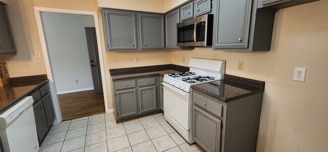 Photo - 15215 Ensenada Dr