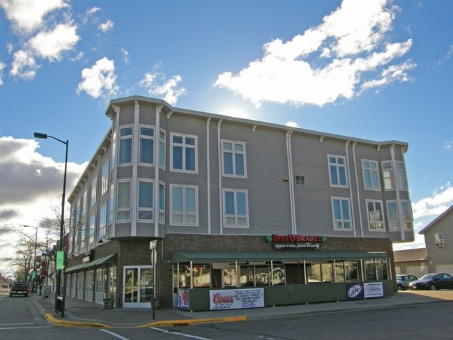 Photo - Landmark Square Apartments