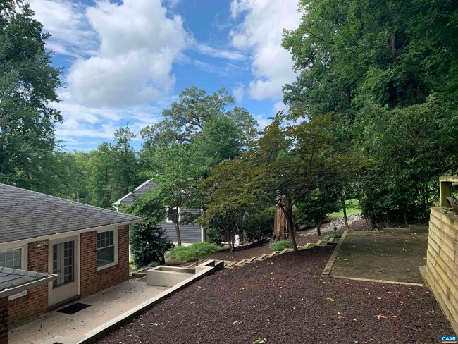 Photo - 716 McIntire Rd