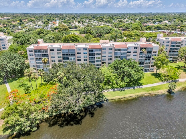 Building Photo - 14623 Bonaire Blvd Unit 203
