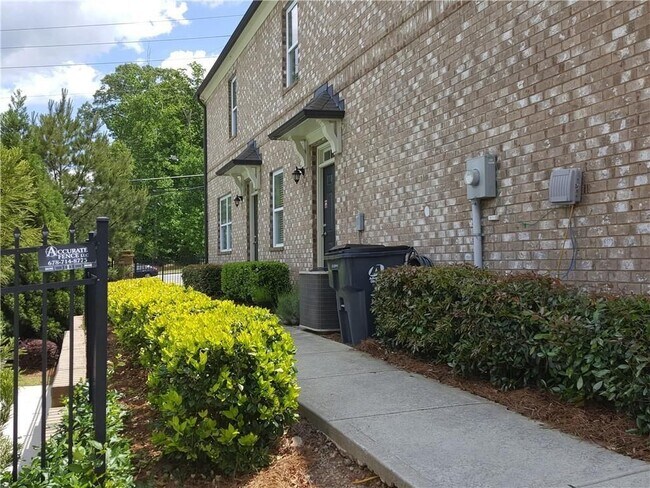 Photo - 805 Pleasant Hill Rd