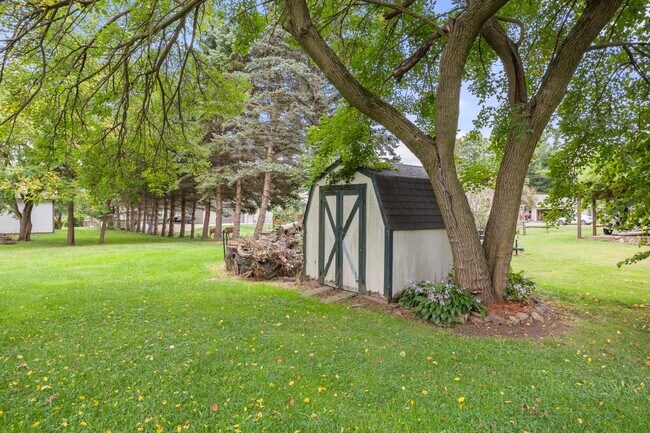 Photo - 715 Washington St