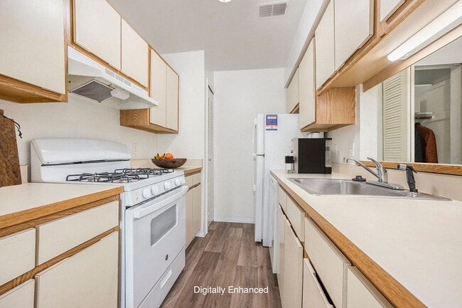 Photo - Hampton Lakes Apartments