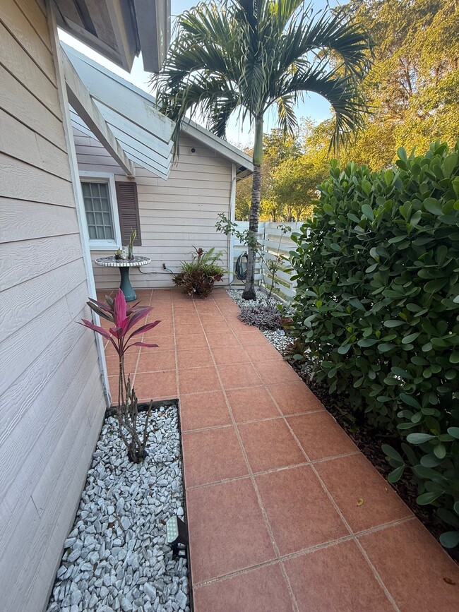 Photo - 14912 SW 143rd Ct