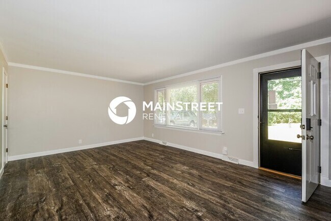 Photo - 3 Bedroom Pet-Friendly Home in HOUSE SPRINGS, MO with Main Street Renewal