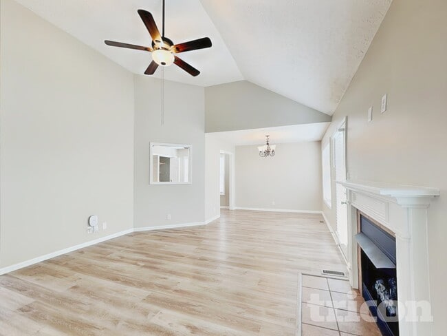 Photo - 1616 Broad Cir