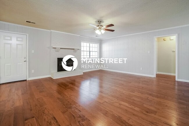 3 Bedroom Pet-Friendly Home in Walls, MS with Main Street Renewal