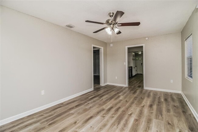 Photo - 1335 E 3rd Ave