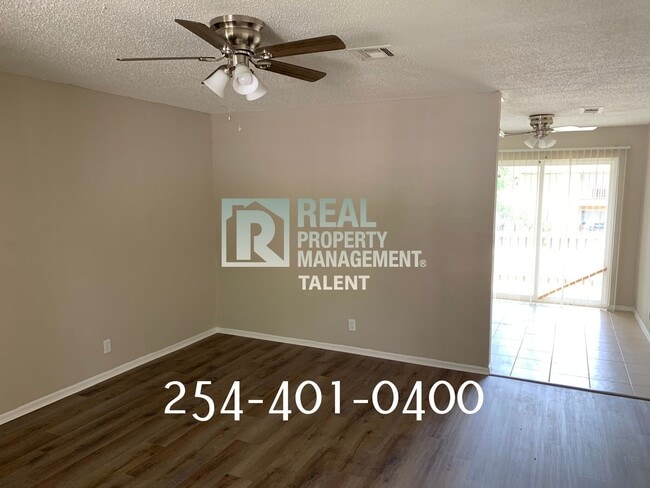 Photo - 2214 Saulsbury Dr Unit D
