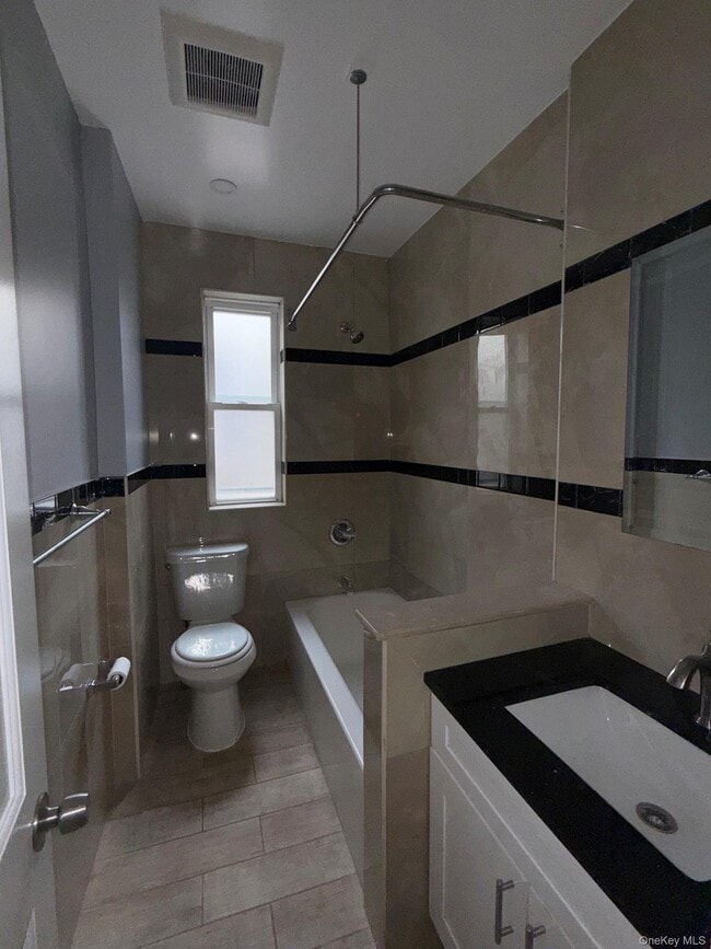 Photo - 1025 Elder Ave Unit 2R