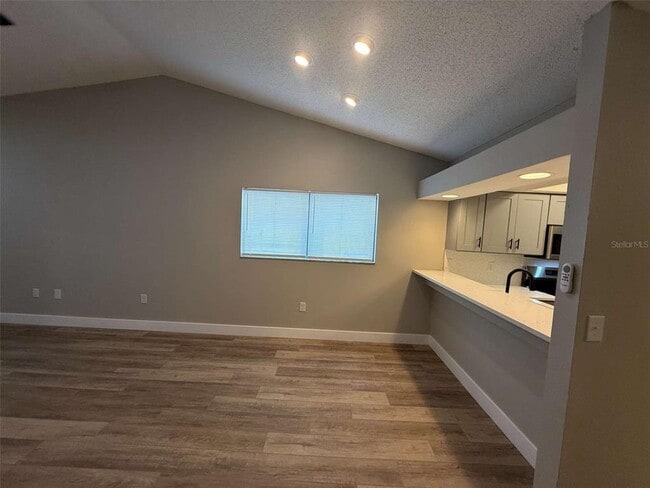 Photo - 3588 Raintree Ln