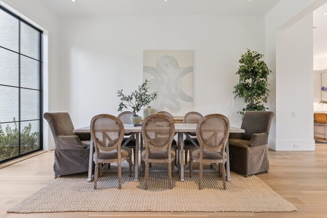 Photo - 2711 Eastgrove Ln