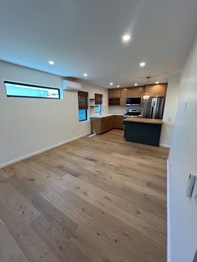 Photo - 109-109 N Santa Rosa St Unidad 101 N Santa Rosa Street (one time leasing)