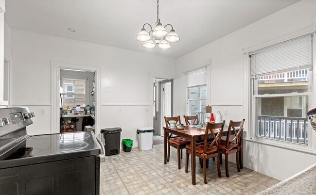 78 Hillside St Unit 3