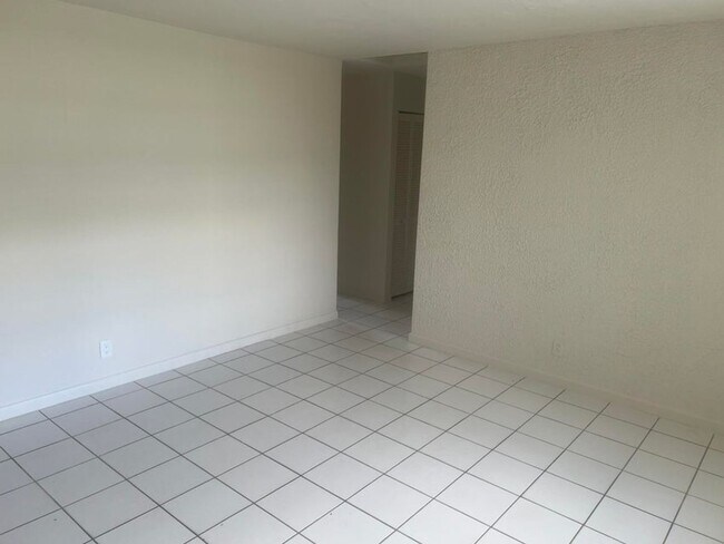 Photo - 2410 SW 44th Ave